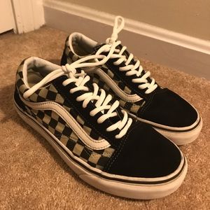 Vans checkered size 8.5 woman’s 7 in men’s
